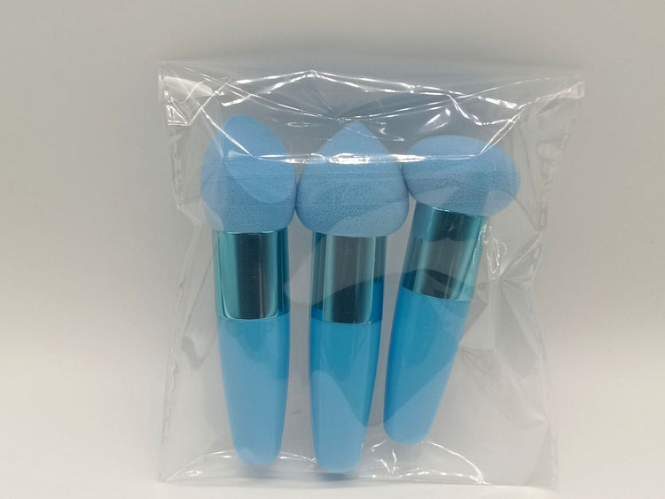 The Daily Drop Three Brushes Sponge Beauty Blender Set