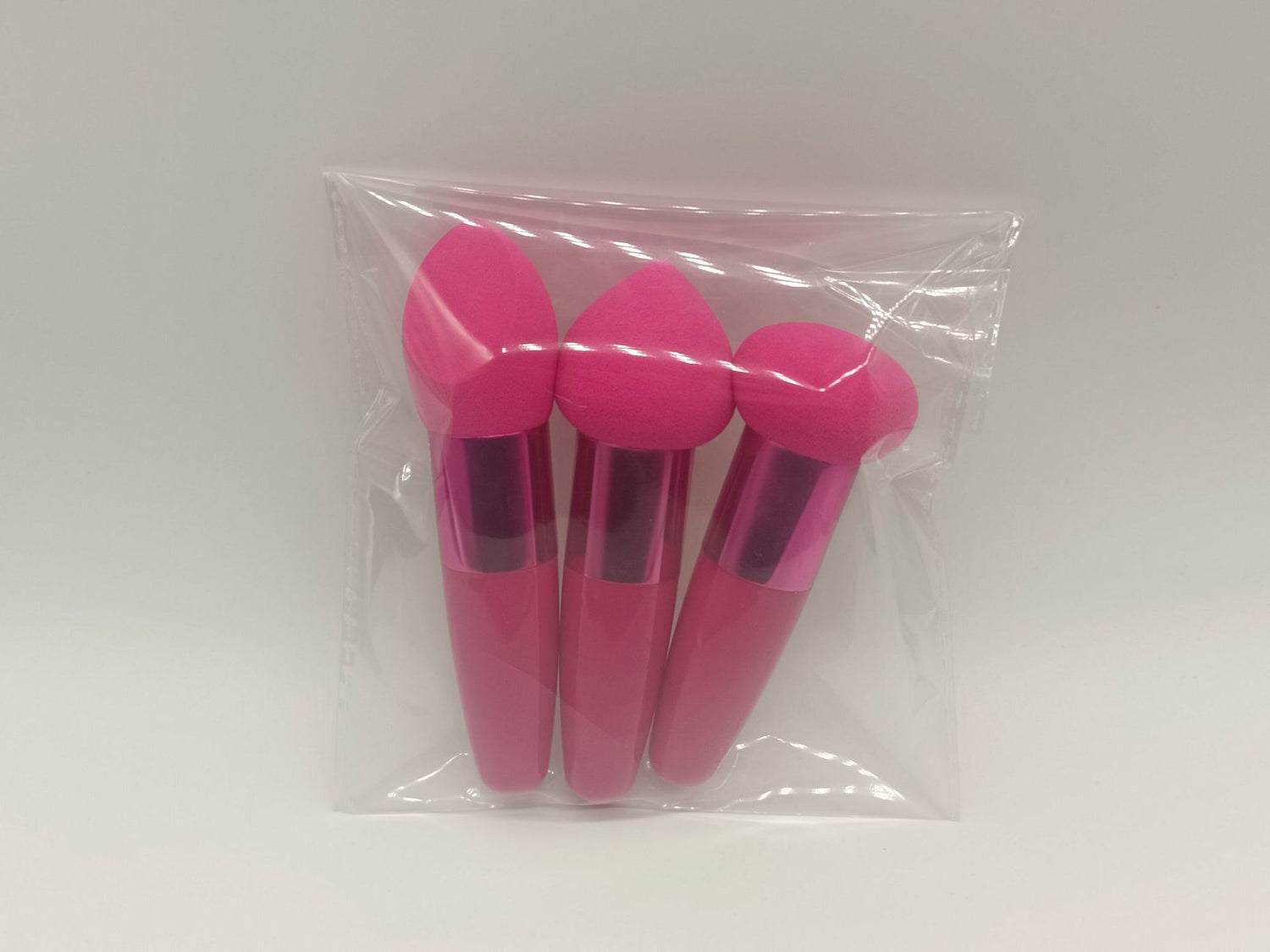 The Daily Drop Three Brushes Sponge Beauty Blender Set