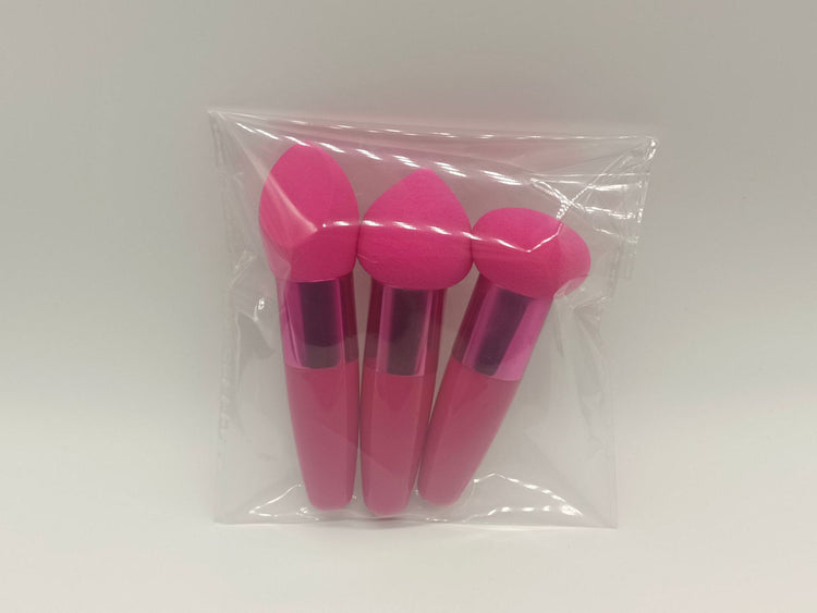 The Daily Drop Three Brushes Sponge Beauty Blender Set