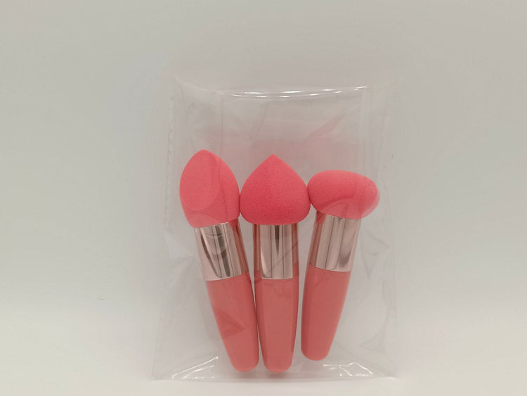 The Daily Drop Three Brushes Sponge Beauty Blender Set